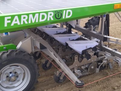FarmDroid FD20 – innowacyjny robot do siewu i odchwaszczania